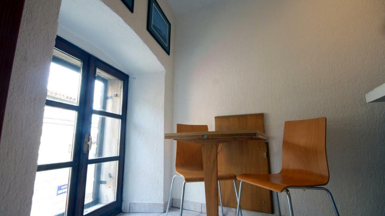 Studio Apartman Galerija Buzet Extérieur photo