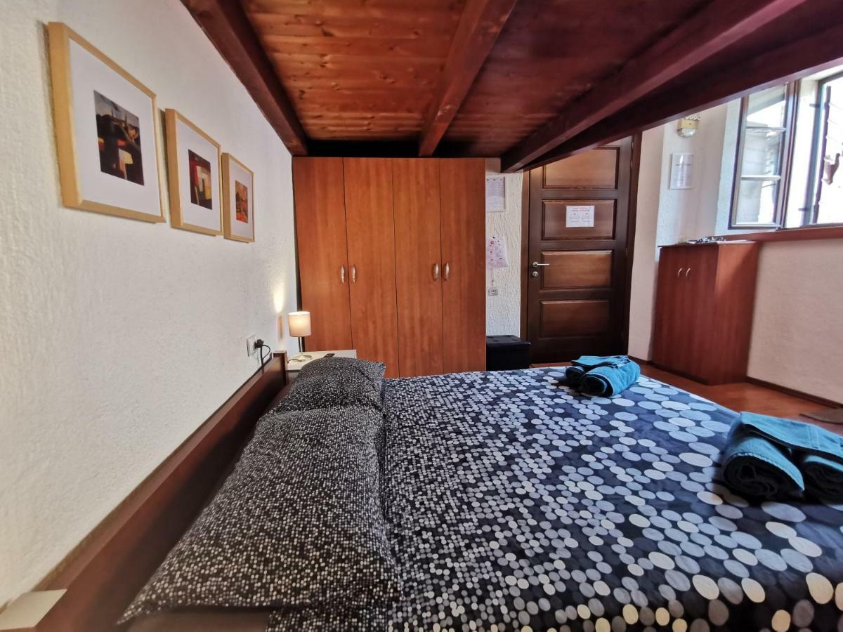 Studio Apartman Galerija Buzet Extérieur photo