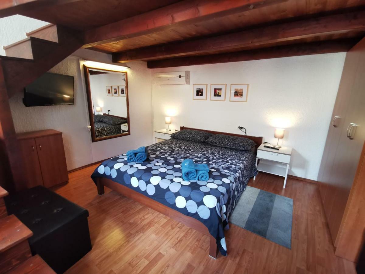 Studio Apartman Galerija Buzet Extérieur photo