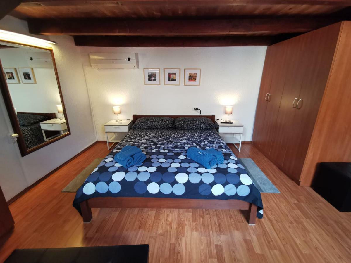 Studio Apartman Galerija Buzet Extérieur photo