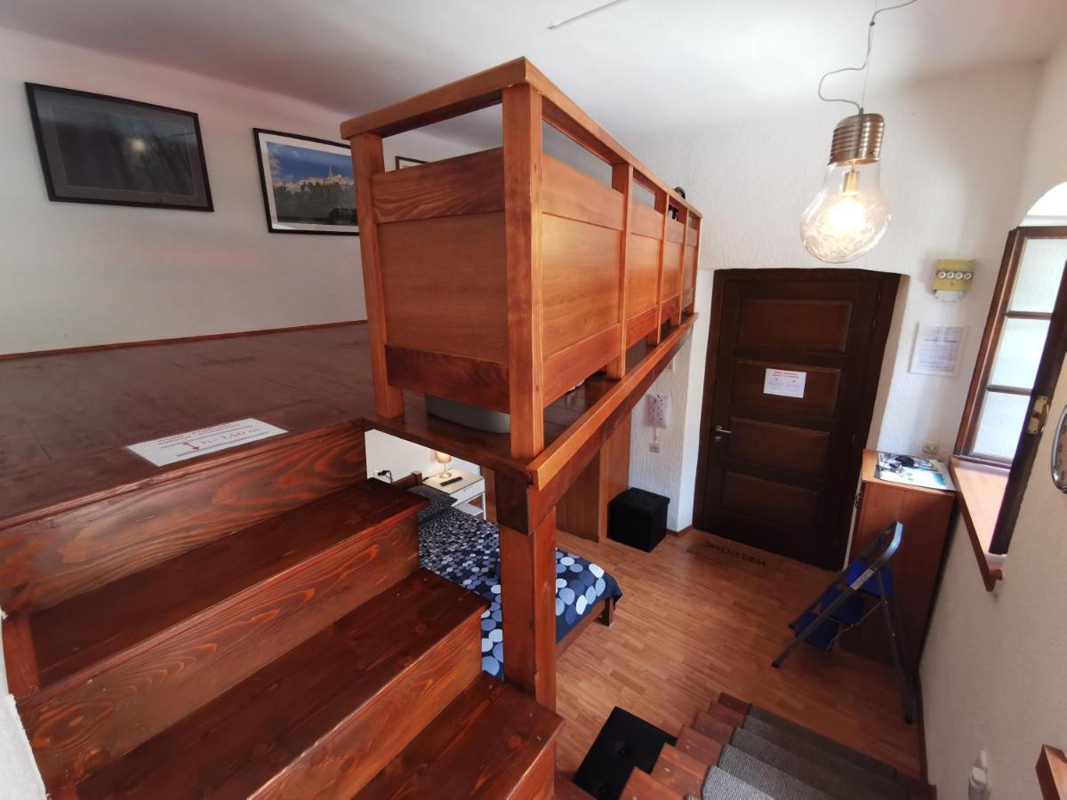 Studio Apartman Galerija Buzet Extérieur photo
