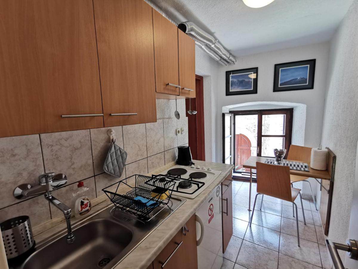 Studio Apartman Galerija Buzet Extérieur photo